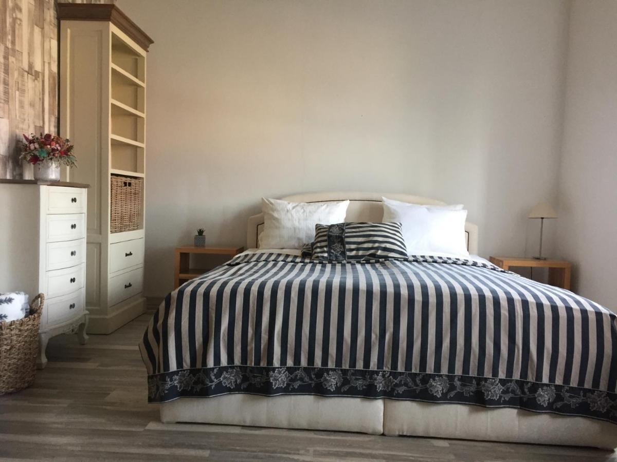 Casa Miriam Apartment Paulis Ngoại thất bức ảnh